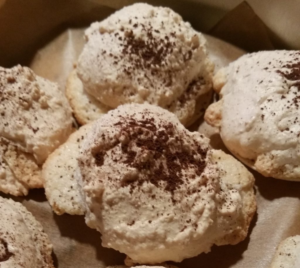 Mandelmakronen - Weihnachtskekse backen