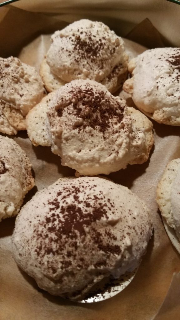 Mandelmakronen - Weihnachtskekse backen